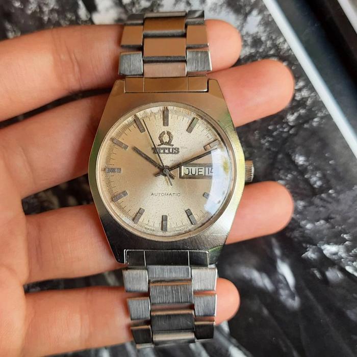 JAM TANGAN ANTIK TITUS DAYDATE
