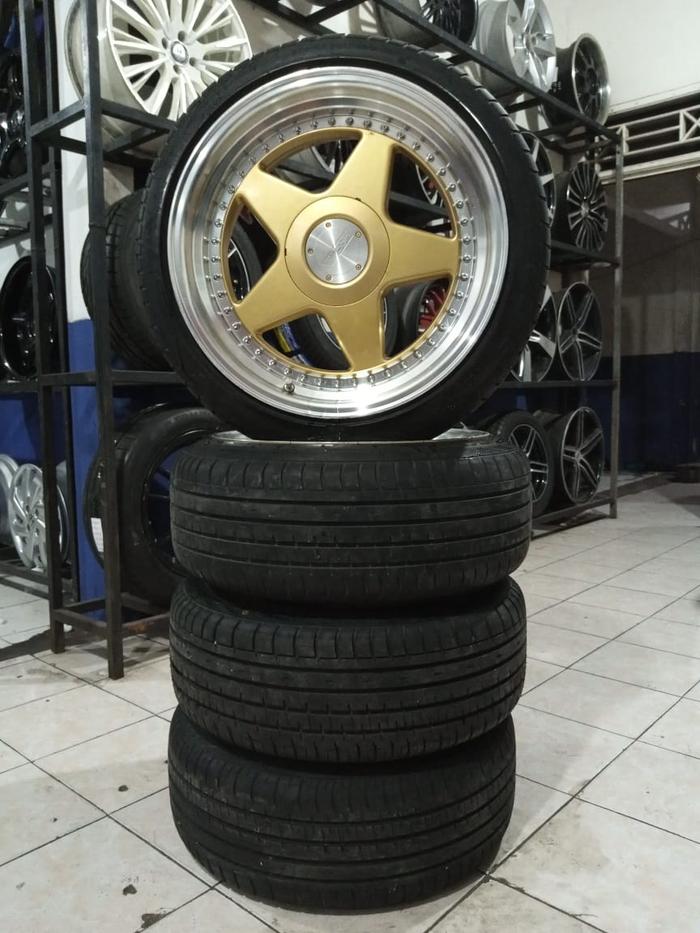 OZ FUTURA R17x75/85 PCD 8x100/114,3 ET45/38 + BAN Accelera 205 45 R17