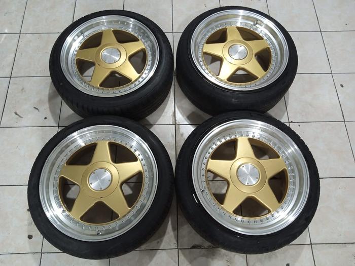 Velg Racing OZ FUTURA R17 Seken + Ban Accelera 205 45 R17 Tahun 2021