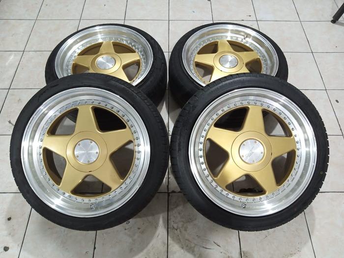 Velg Mobil Bekas R17 Velg Racing OZ FUTURA R17x75/85 PCD 4x100/114,3