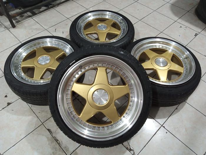 Velg Seken OZ FUTURA R17 Dan BAN Accelera 205 45 R17 Tahun 2021