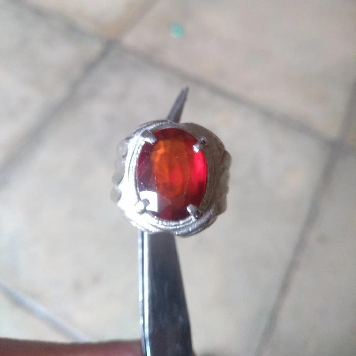 natural red garnet cutting
