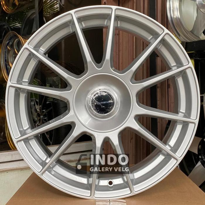 velg mobil r18. Torsion Race Original utk xpander, hrv, sienta, innova