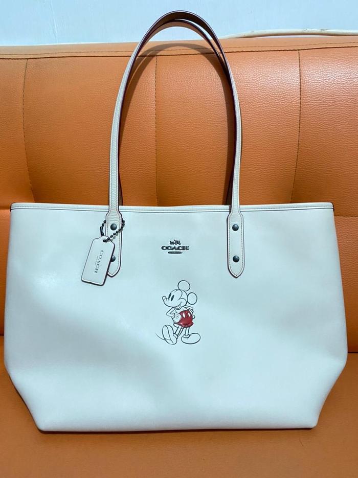 Preloved Disney X Coach F59357 Mickey Mouse Chalk Leather Tote Purse