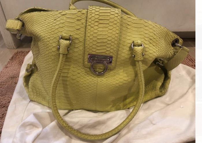 PRELOVED TAS SALVATORE FERRAGAMO TOTE PHYTHON AUTHENTIC ASLI+US TAG+DB
