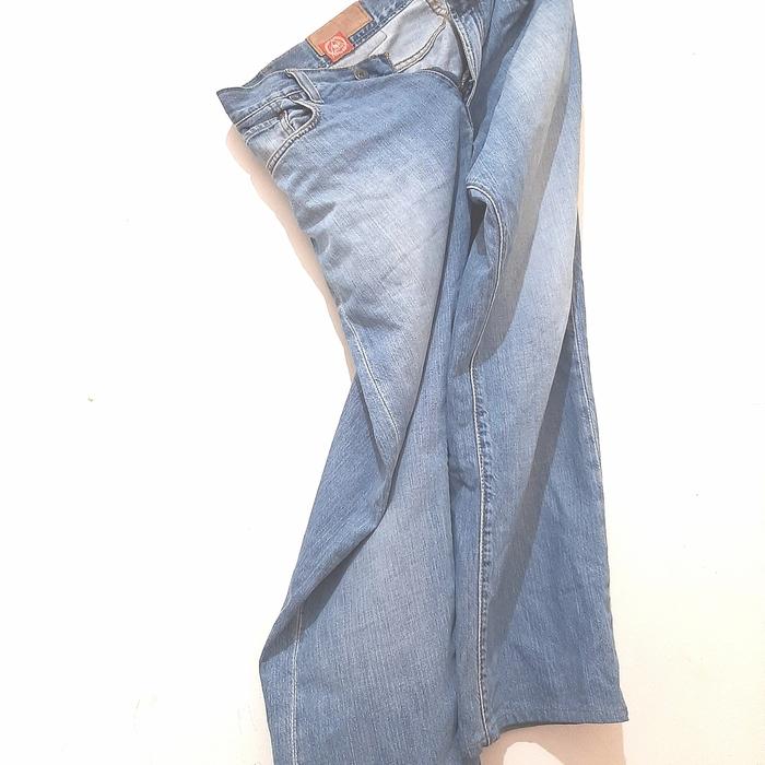 preloved...celana jeans pria by GAP size32/30 nominus