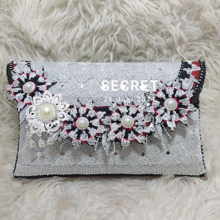 Clutch tas pesta souvenir kondangan tapis Lampung silver