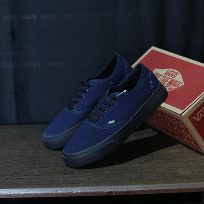 Sepatu pria Vans Aunthentic Sneakers pria Sol Hitam Classik Grade ori