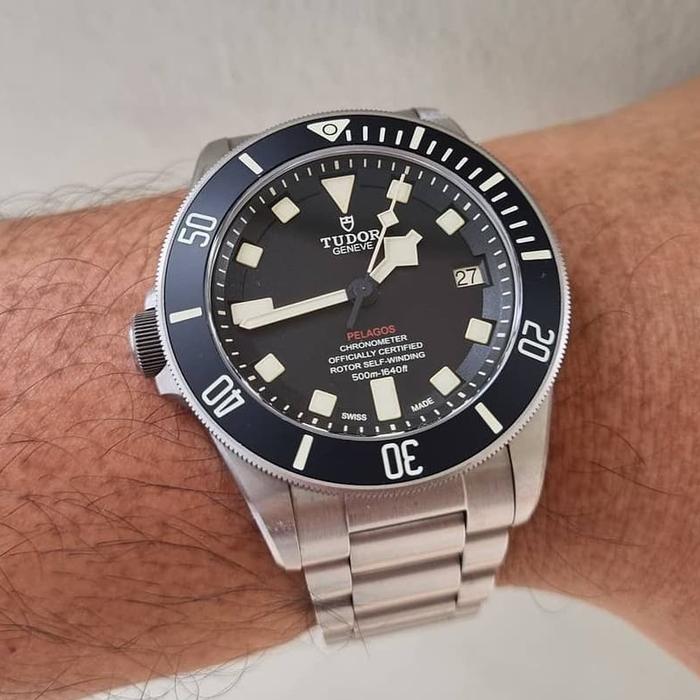 TUDOR PELAGOS LHD INHOUSE MOVEMENT FULL TITANIUM jam pria
