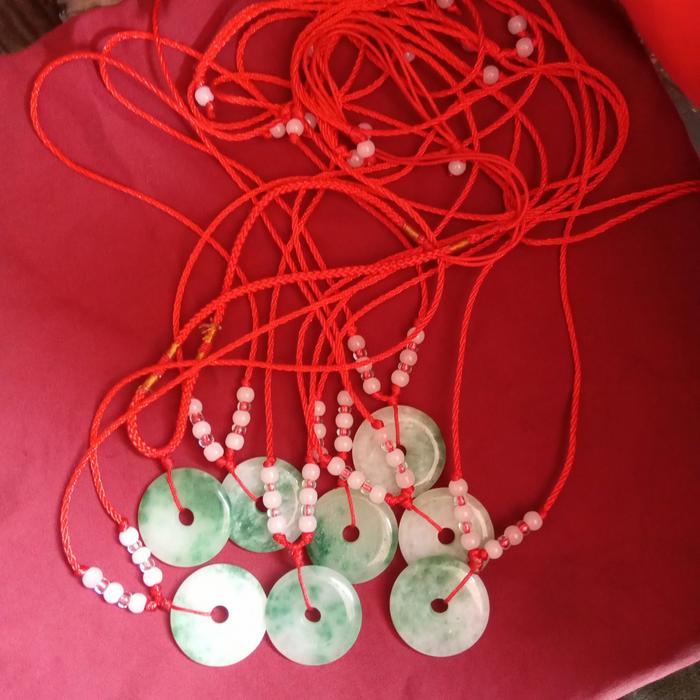 kalung tali merah lionting giok donat