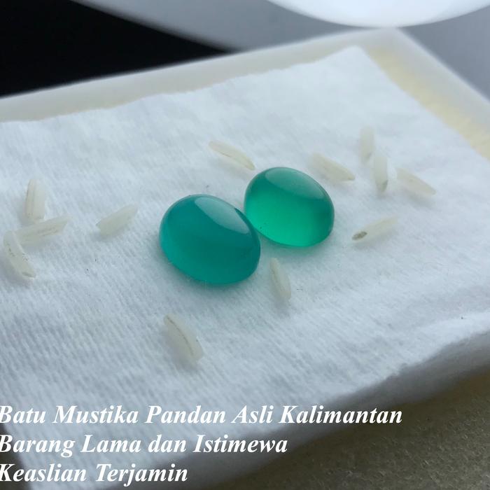 Batu Pandan Hijau Asli Kalimantan Sepasang