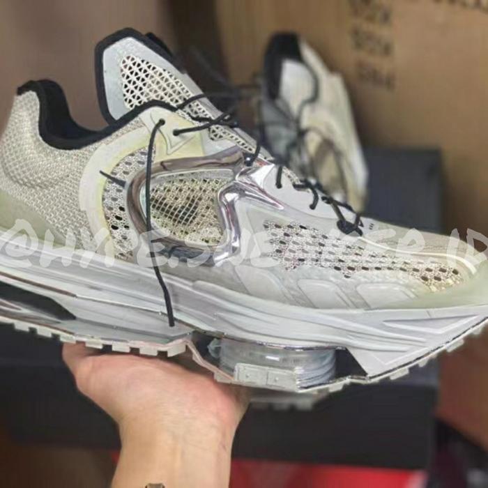 Nike Zoom 004 MMW Stone Sneakers