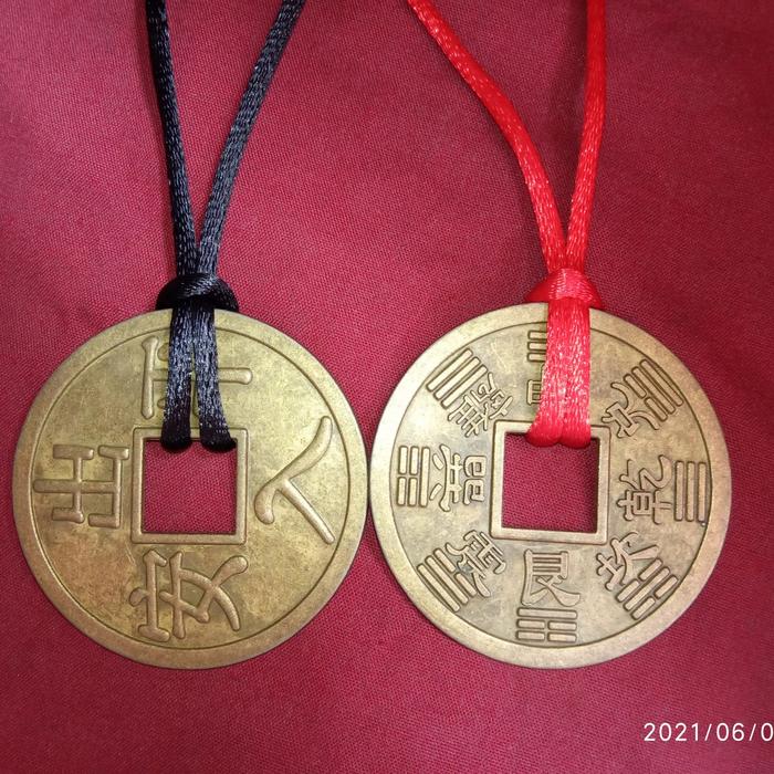 VeE kalung liontin koin cina jumbo keberuntungan