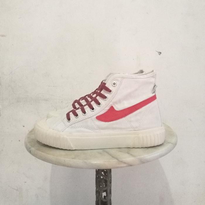 Sepatu Campuss Vintage White Swoosh Red High