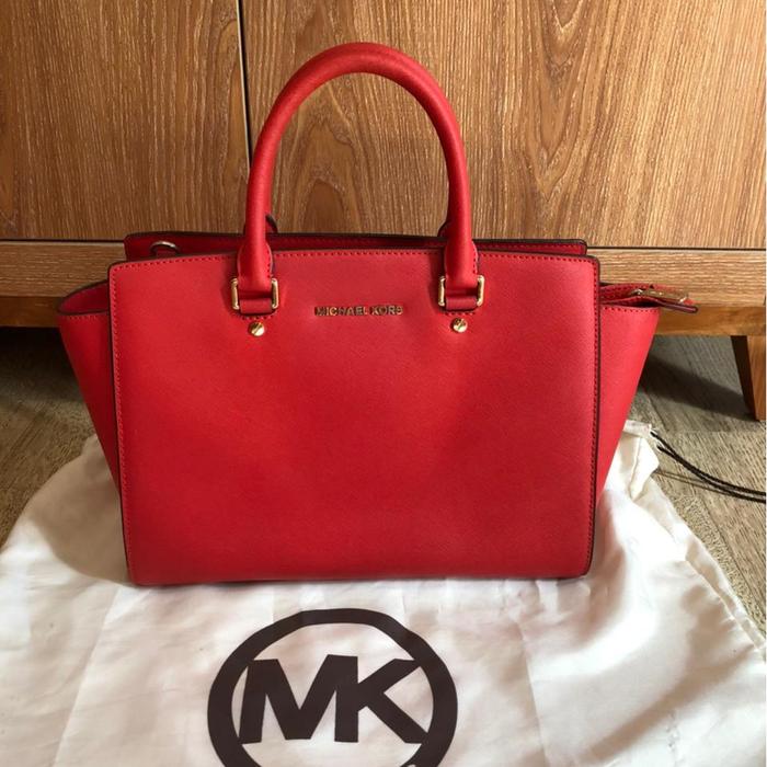 MK Michael Kors Selma Saffiano Merah Large
