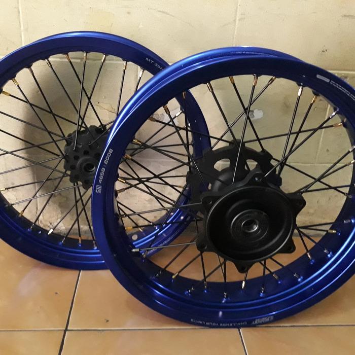 velg set wr 155 supermoto scarlet