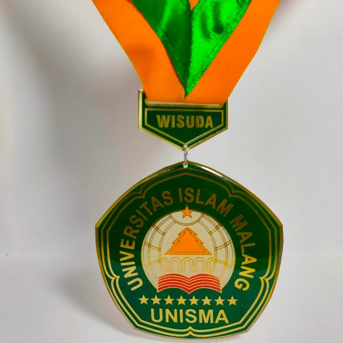 Gordon kalung wisuda