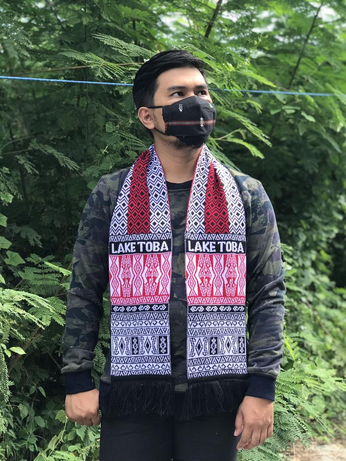 SYAL RAJUT LAKE TOBA