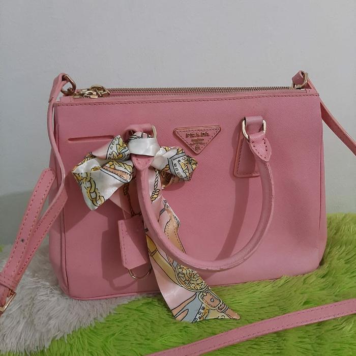 tas prada milano