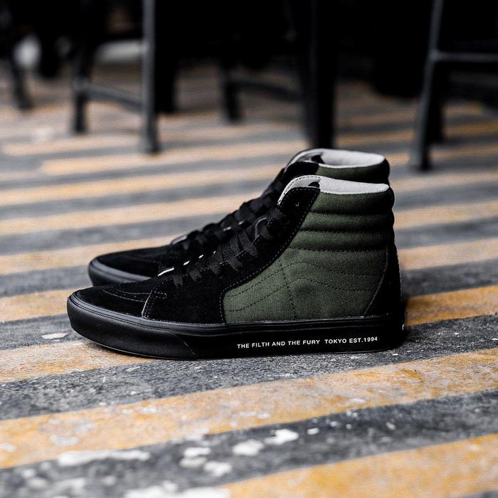 VANS COMFYCUSH SK8-HI NEIGHBORHOOD " BLACK "