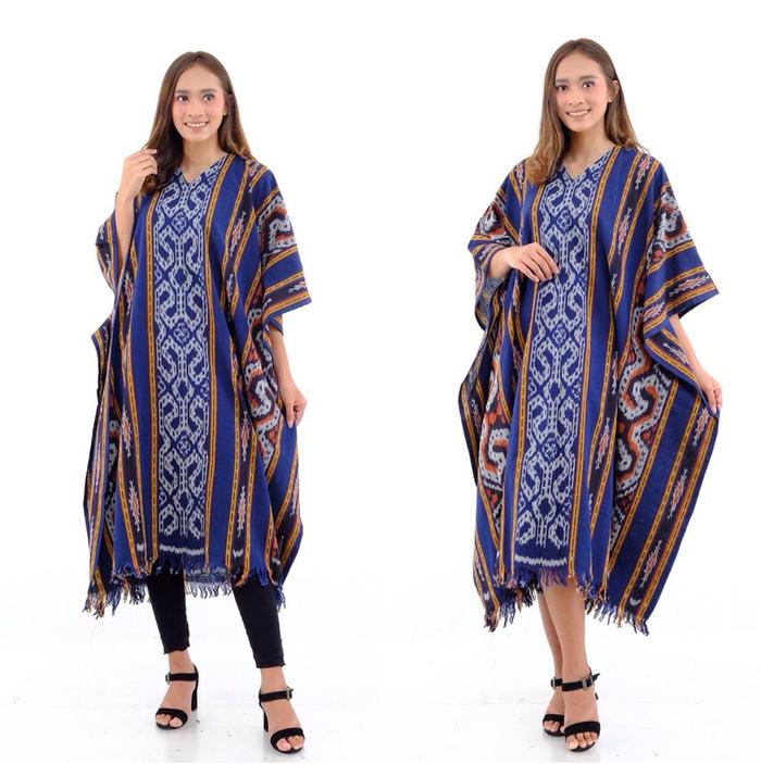 Dress tenun ikat Kinario kaftan tenun ikat motif NTT biru emas