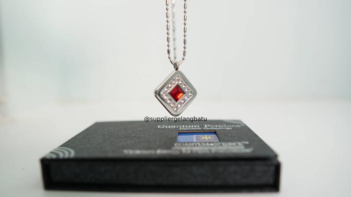 kotak permata merah safir Kalung quantum Pendant instan red sapphire