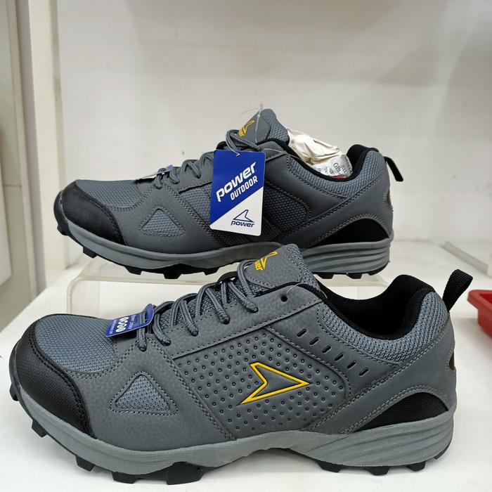 sepatu power pria bata warna abu bisa buat outdoor ataupun berolahraga