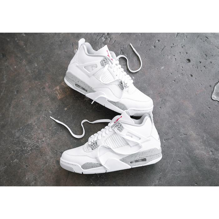 Sepatu Nike Air Jordan 4 Retro White Oreo