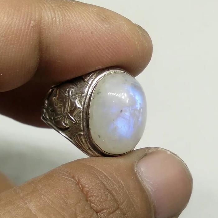Natural Moonstone / Biduri Bulan / biduri laut