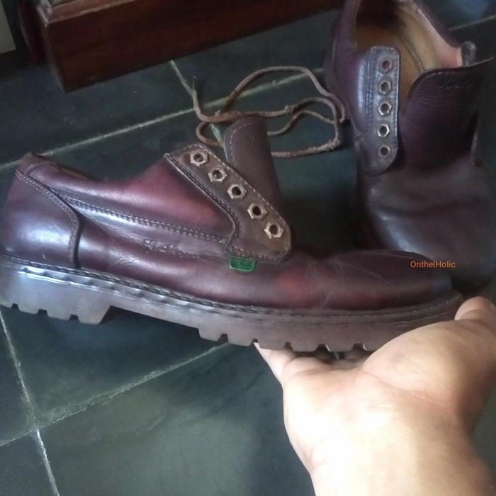 sepatu kickers original