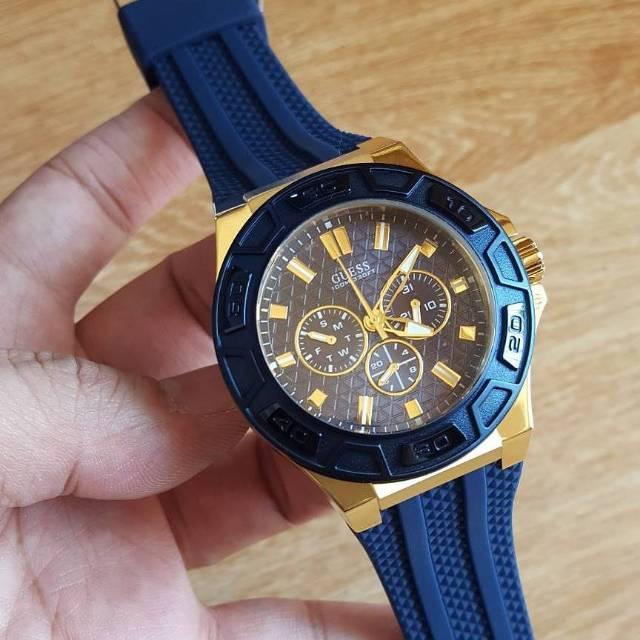 Guess Collection W0674G2
