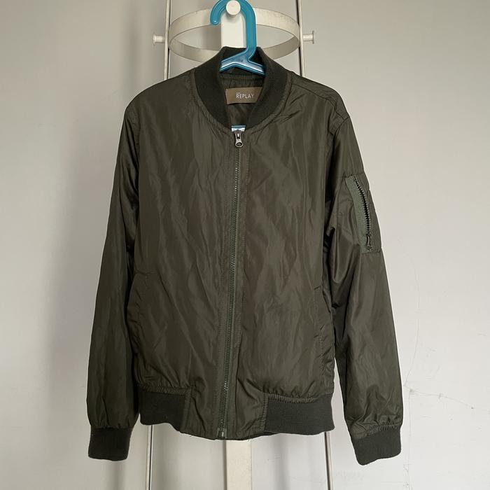 Preloved Bomber Jaket Anak Merk Replay Warna Hijau Army