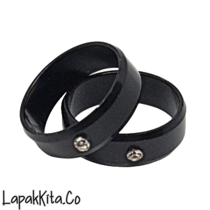 Cincin Titanium Hitam Pria Wanita / Cincin Couple Titanium Hitam