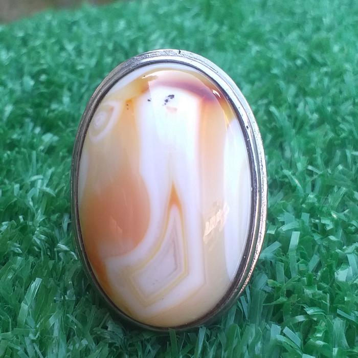 Batu Akik Natural Ginggang Motif Kantong Semar Size Jumbo Putih Cerah