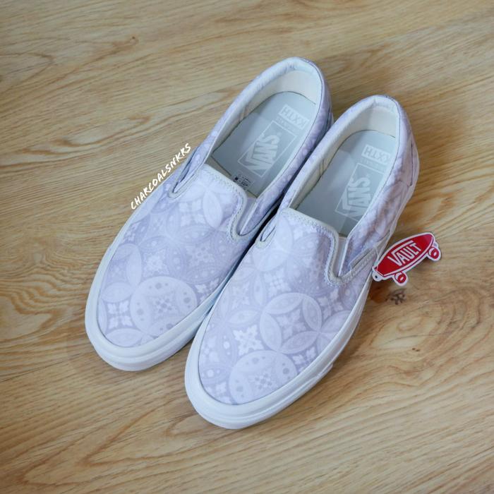 Kith x Vans Vault OG Classic Slip-On LX "Gray Tile"