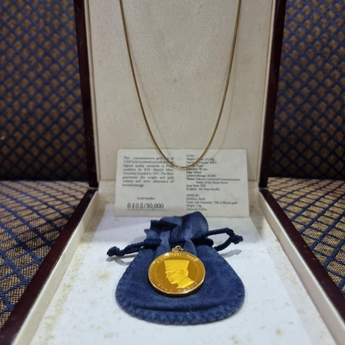 SUKARNO PENDANT GOLD EMAS 999.9%