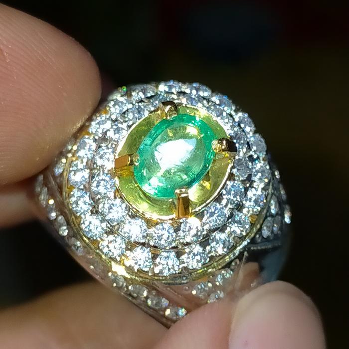 Natural Emerald Beryl Zamrud Muzo Columbia HQ