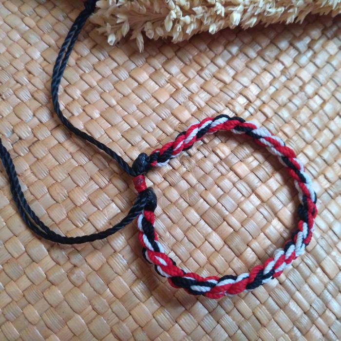 gelang khas batak bonang manalu