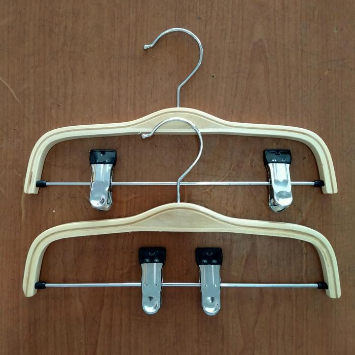 gantungan baju | display hanger baju dan celana z*ra