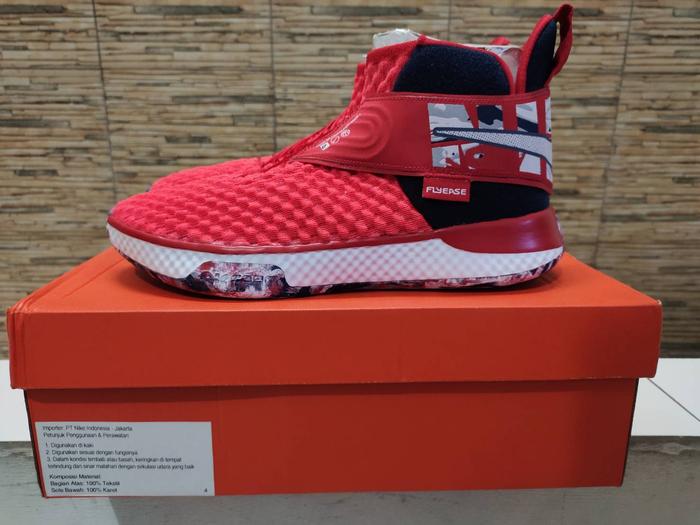 Nike Zoom Air UNVRS Flyease