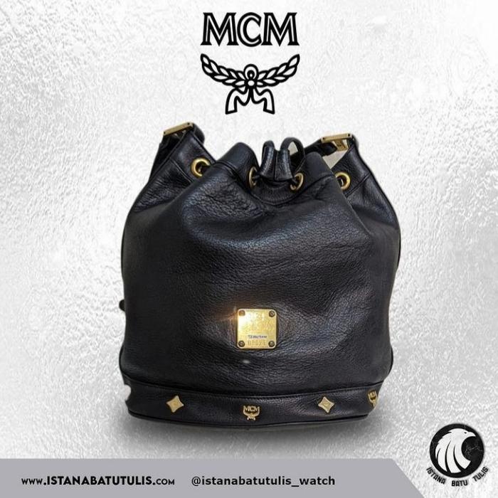 MCM Vintage-Style Leather Bucket Drawstring Shoulder Bag Black