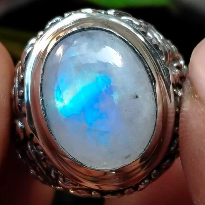 BATU NATURAL MOONSTONE