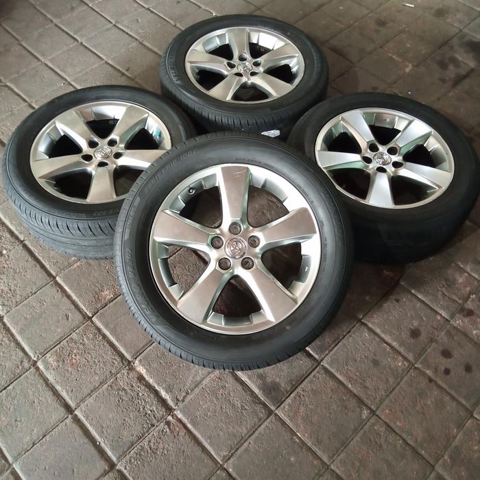 VELG BEKAS OEM COPOTAN ORI STANDAR MOBIL HARIER RING 18 PLUS BAN