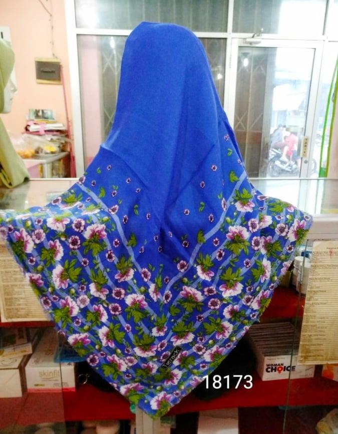 Hijab Segiempat Tierack Motif Flower 18173