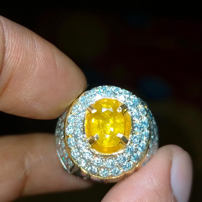 Natural Yellow Sapphire Vietnam HQ