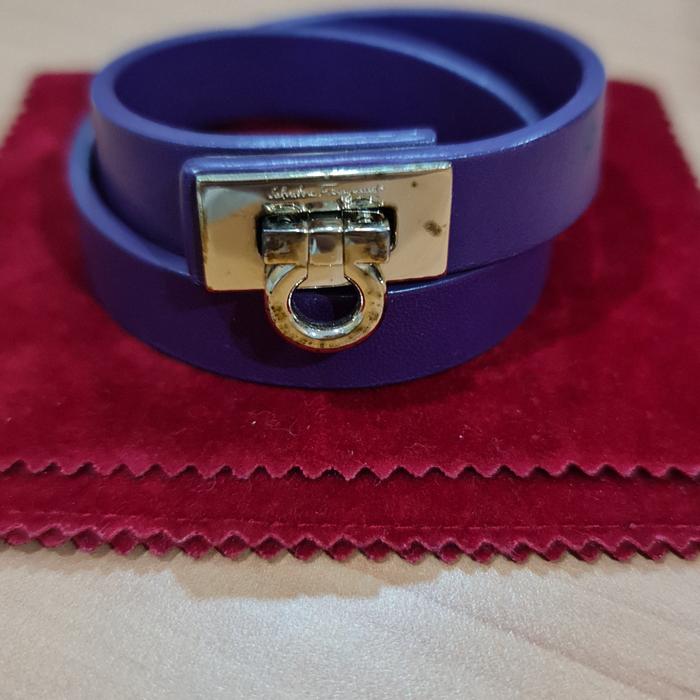 gelang salvatore ferragamo