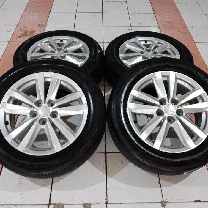 VELG SECOND STANDAR MOBIL OUTLANDER RING 17 + BAN 215/60 R17