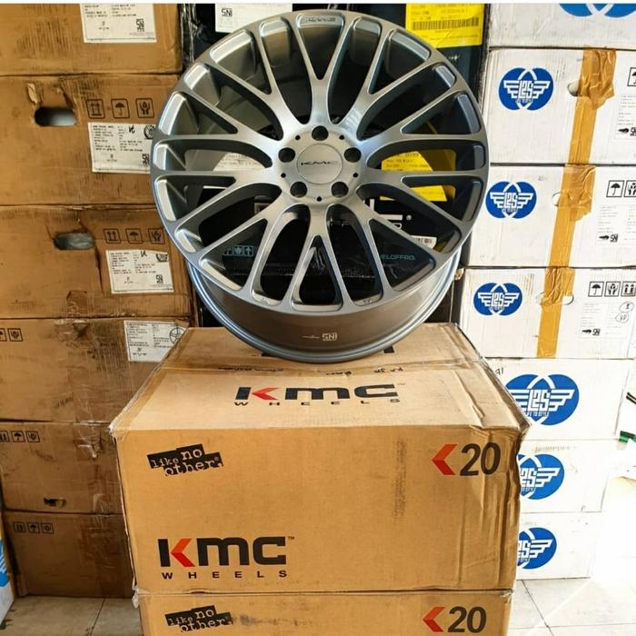 KMC KM693 Maze R20 (Original Brand)