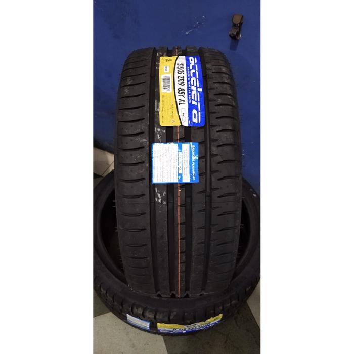 Ban Standar Mobil Ring19 Ban Accelera Phi 215 35 Ring19 Ban Tubeles