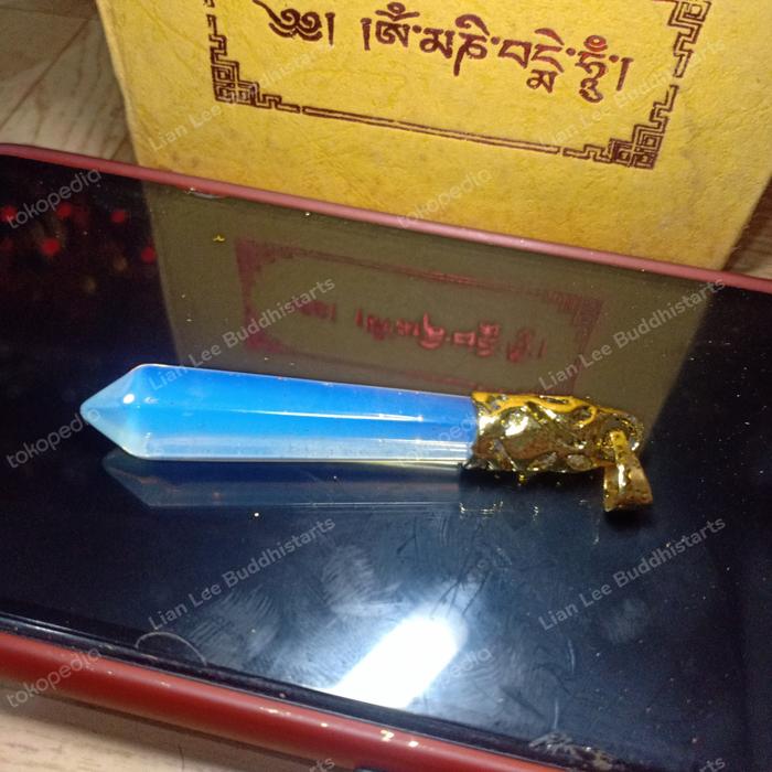liontin moonstone quartz